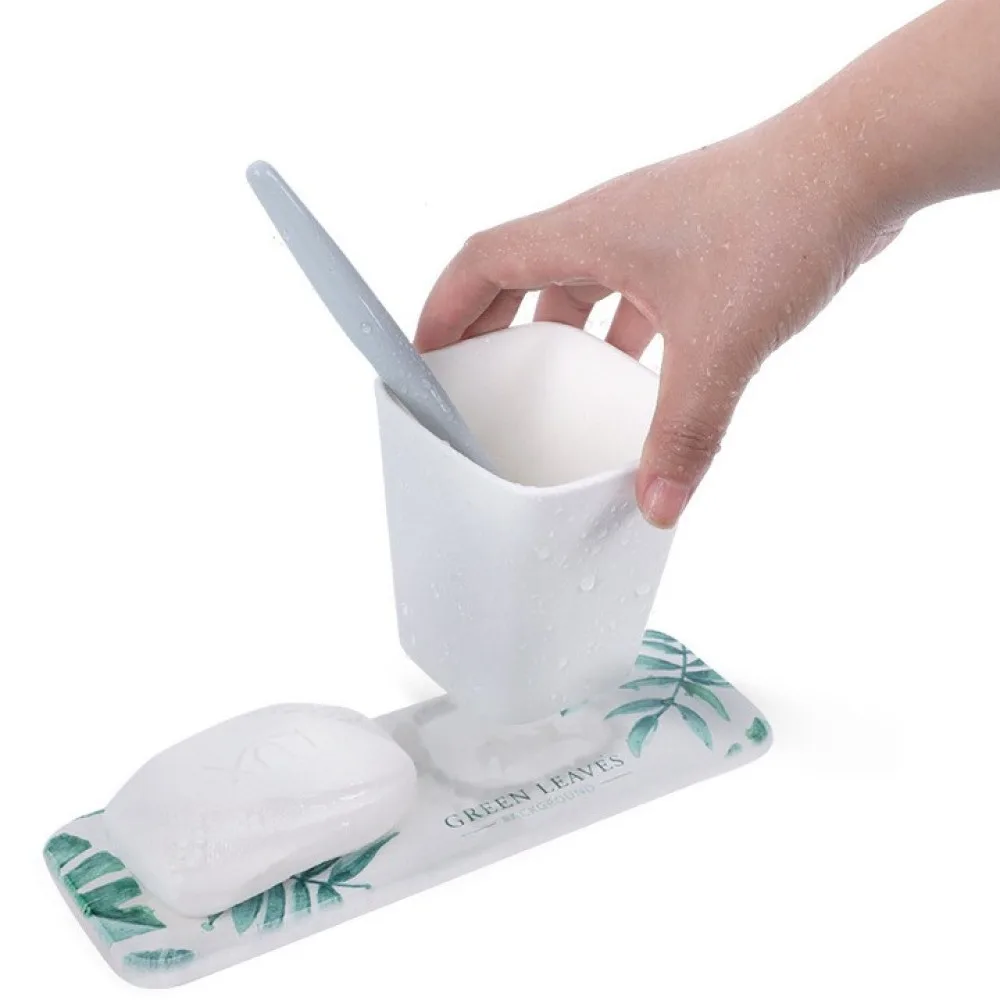 Cốc đánh răng Toothbrush Cup Susana thiết kế sọc gân chống trượt
