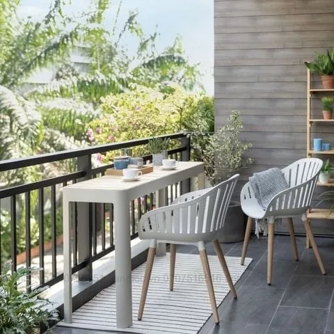 Bàn ngoài trời ban công